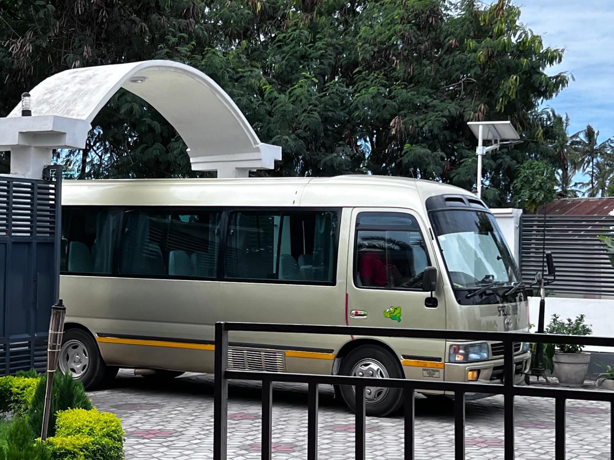 Haika Home Lodge Dar es Salaam Exteriör bild
